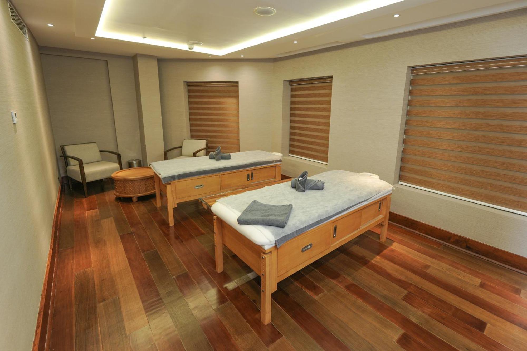 Gokulam Grand Trivandrum 特里凡得琅 外观 照片